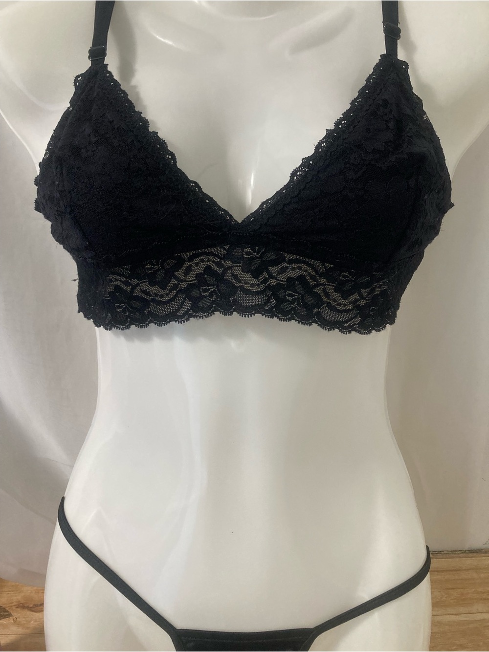 Black Goth Floral Lace | Soft Wireless Triangle Bra Small